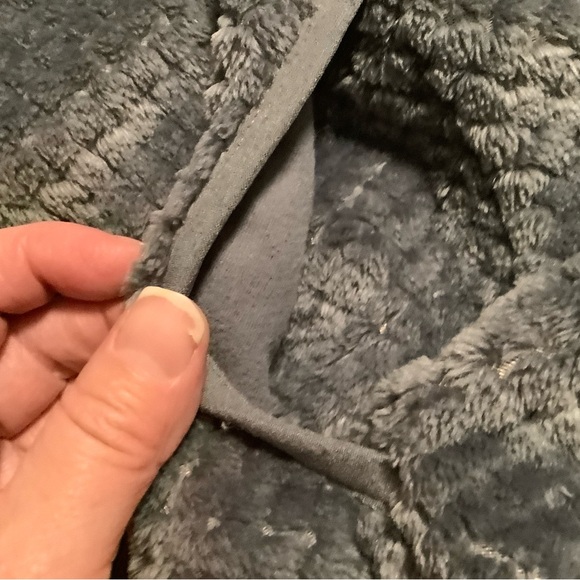 Eddie Bauer plush sweater S - Picture 6 of 16